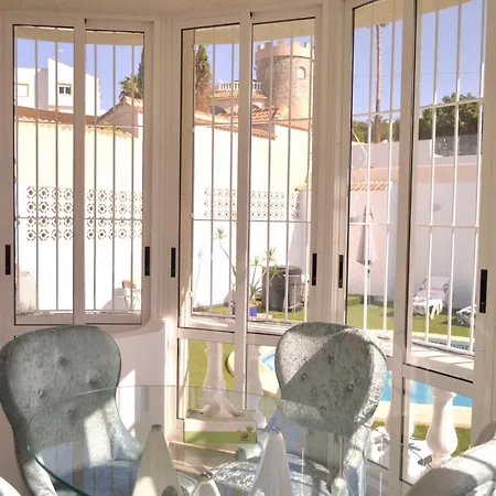Casa Reni - 5 Bedroom With Private Pool *